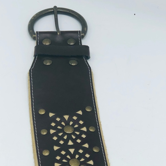 OLD NAVY CUTOUT BELT - Picture 9 of 16